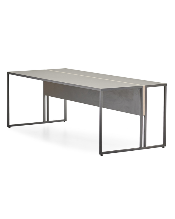 Bureau de direction épuré - Mila