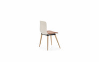 Chaise aux pieds en bois avec roulettes en option - Tim Wood