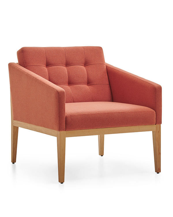 Chaise au dossier matelassé et piètement en bois - Ada